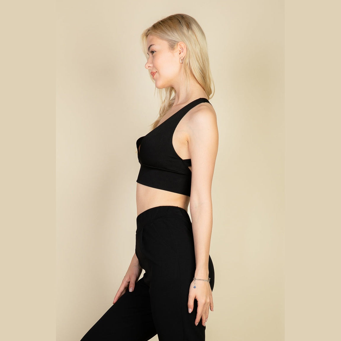 Ribbed Knit Plunge Neck Crop Top