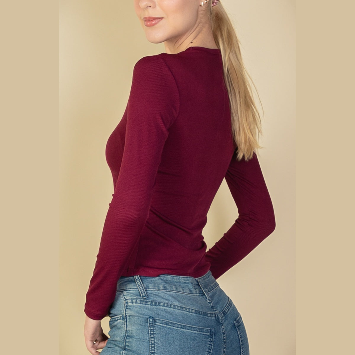 Ribbed Round Neck Long Sleeve Top
