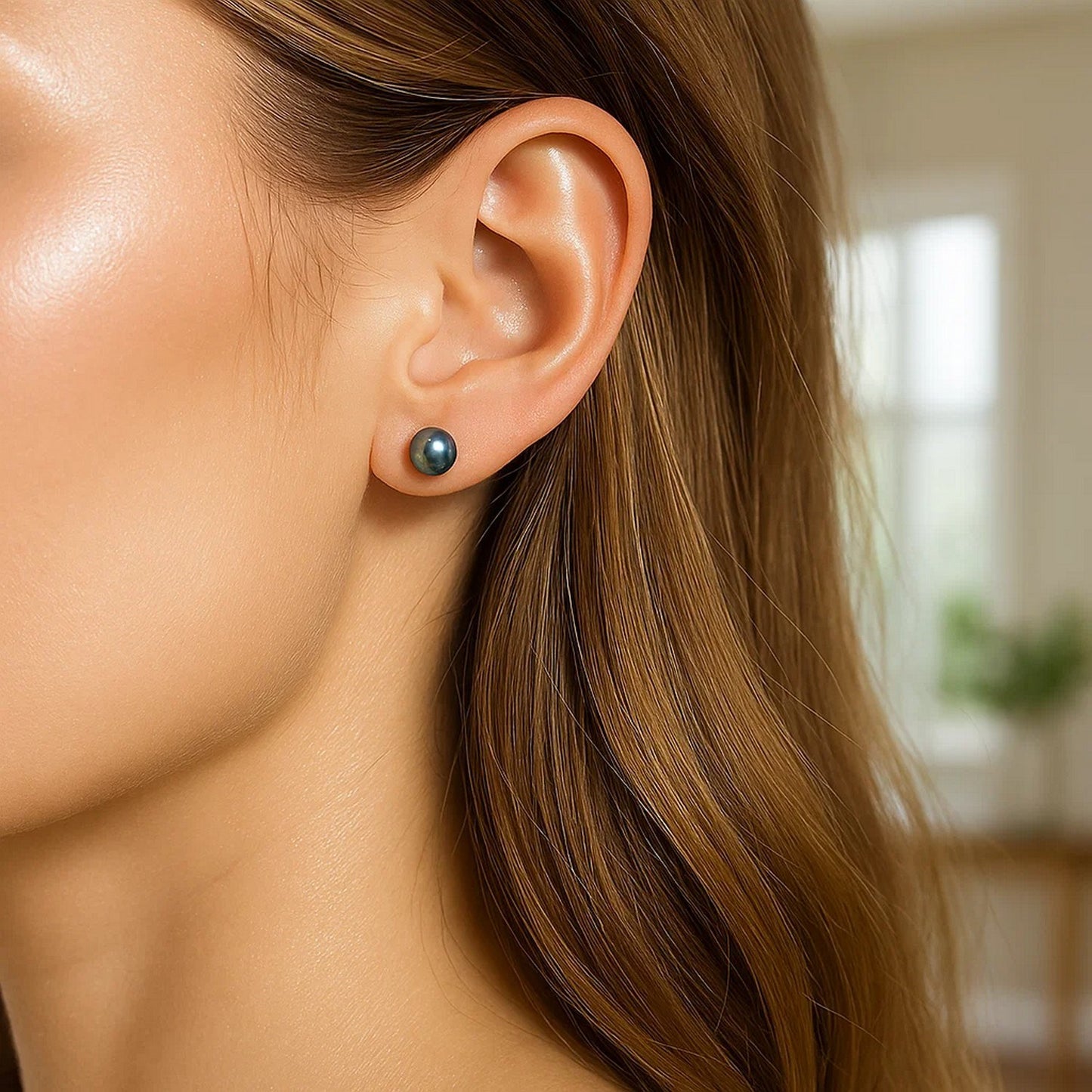 14k Yellow Gold Cultured Black Pearl Stud Earrings (6mm)