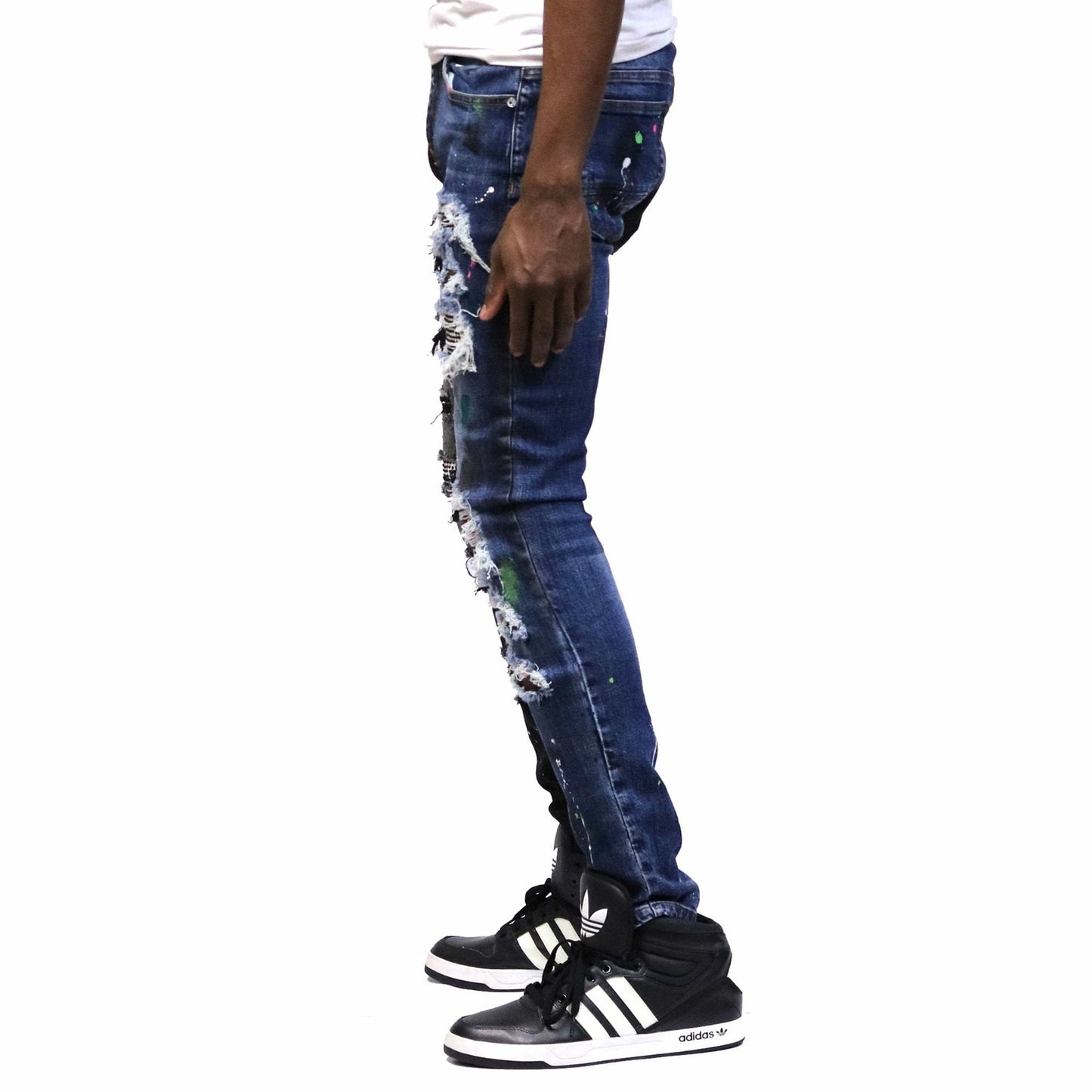 Men's heavy washed half and half two tone washing stretchable skinny denim pants with rhinestone details.