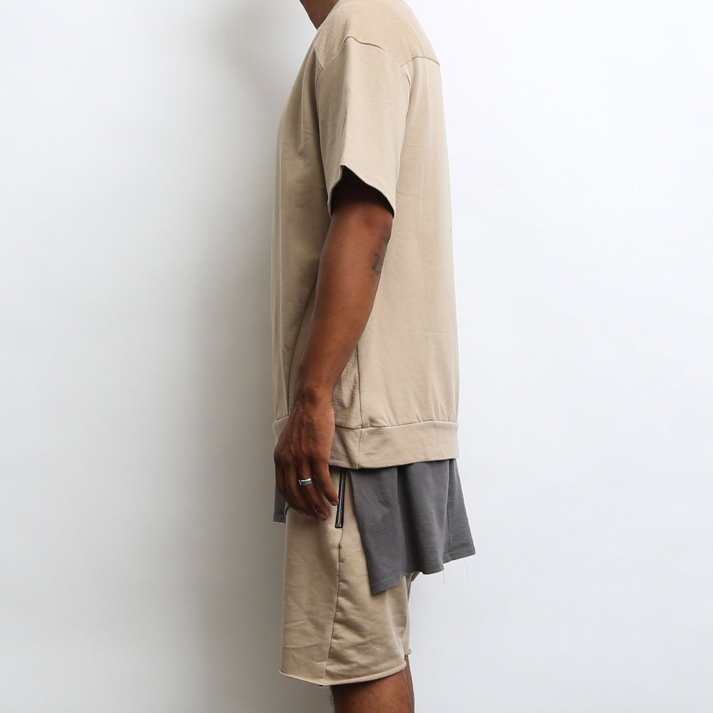 REVERSE FRENCH TERRY TEE- KHAKI-2
