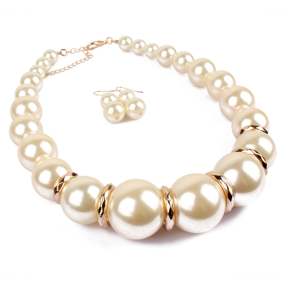 Catwalk Large Pearl Short Necklace