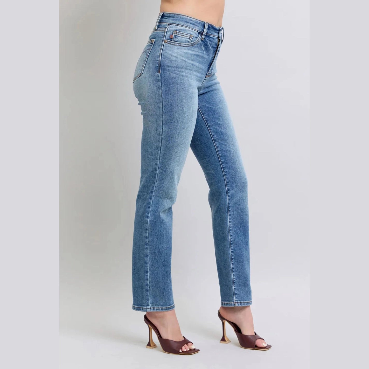 85e1f680-b1a9-4b53-919b-deab3ab945a9-Max