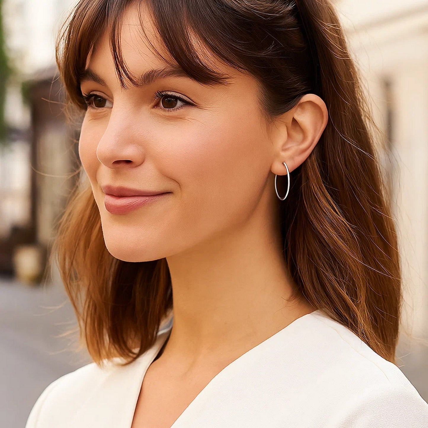 14k White Gold Polished Hoop Earrings (1.5x25mm)