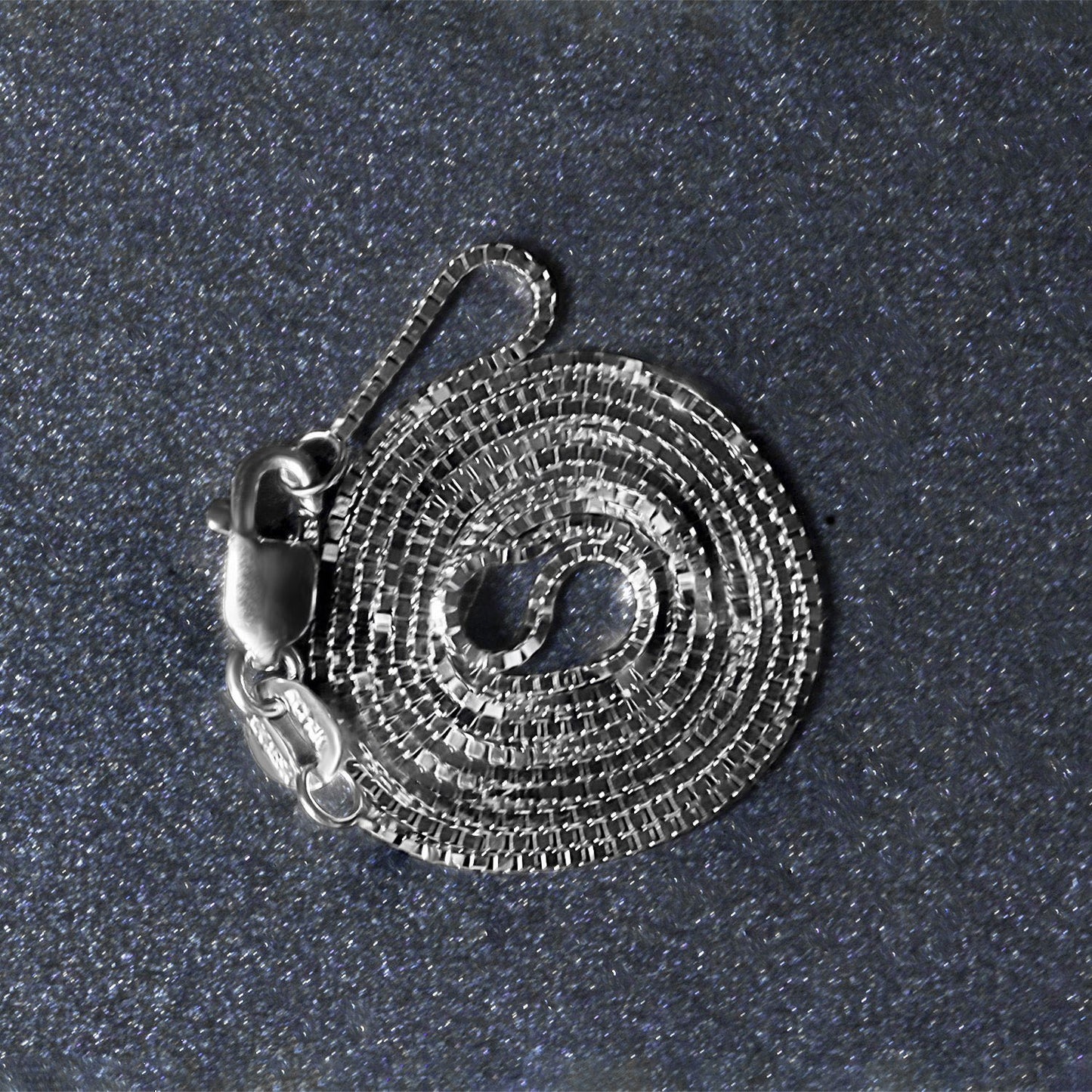 14k White Gold Classic Box Chain (0.75 mm)