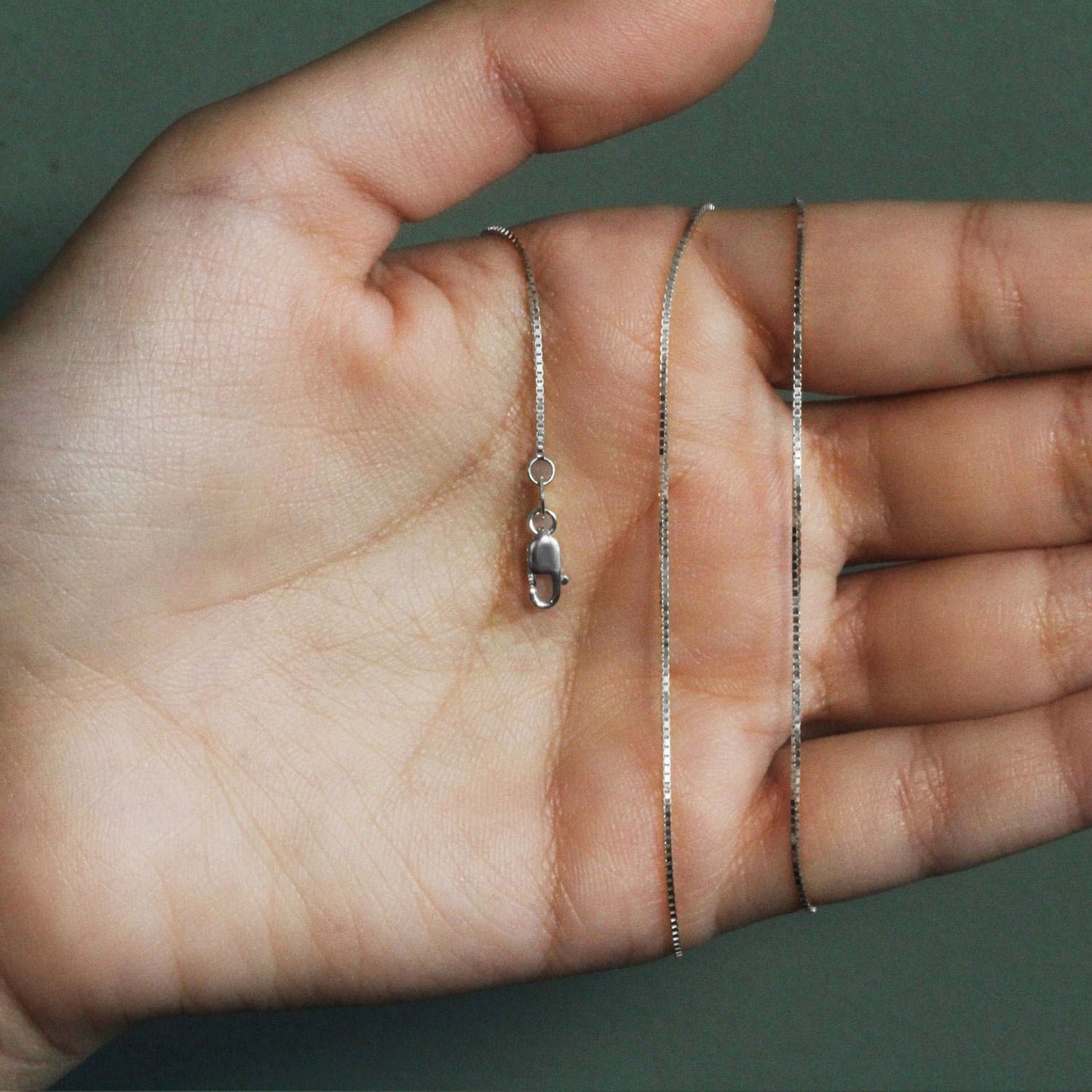 14k White Gold Classic Box Chain (0.75 mm)