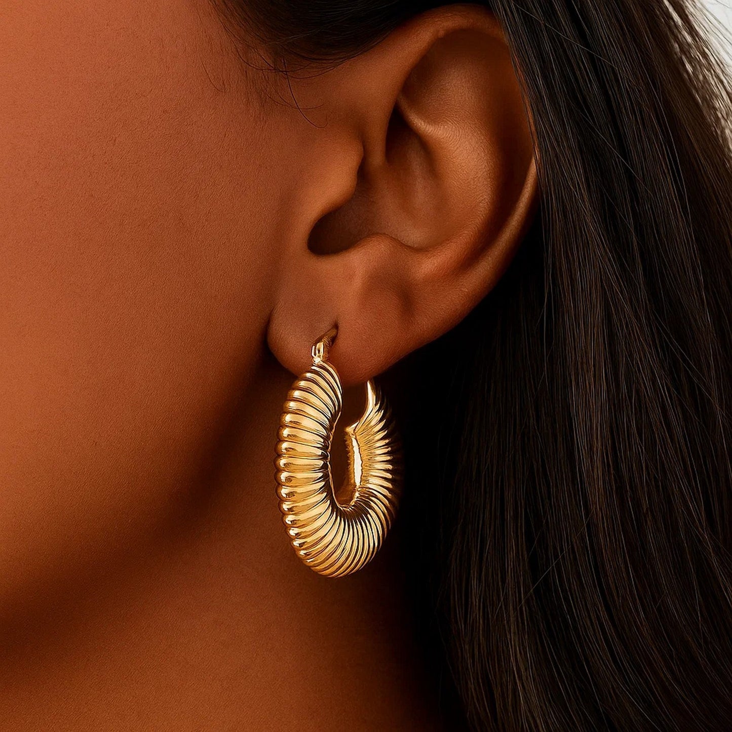 Gold Round Ribbed Hoop Earrings in 14K Yellow Gold