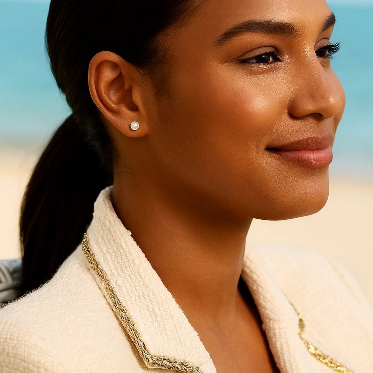 14k Yellow Gold Freshwater Cultured White Pearl Stud Earrings (4mm)