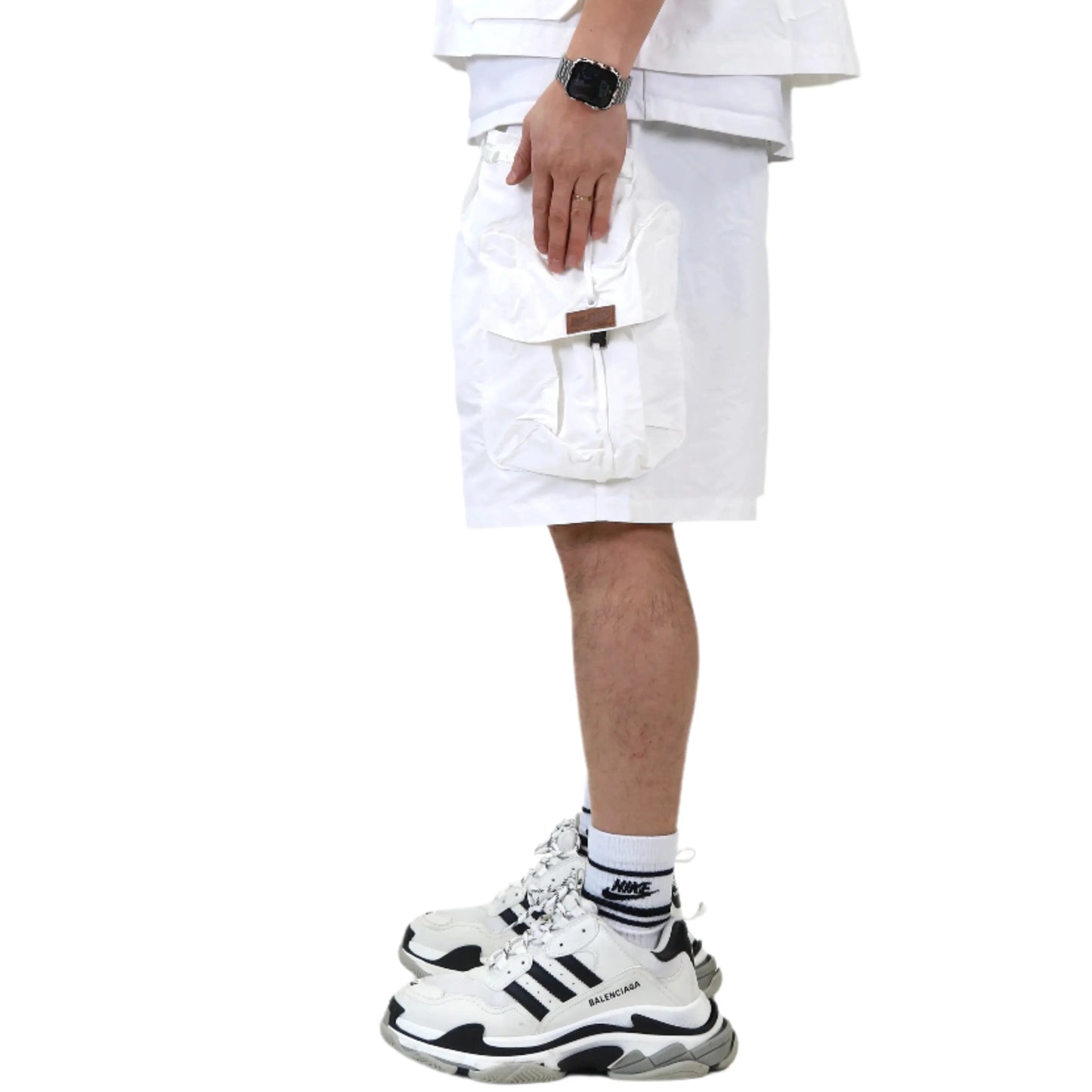 REVOL Fine Twill Wide bottom opening short pants.