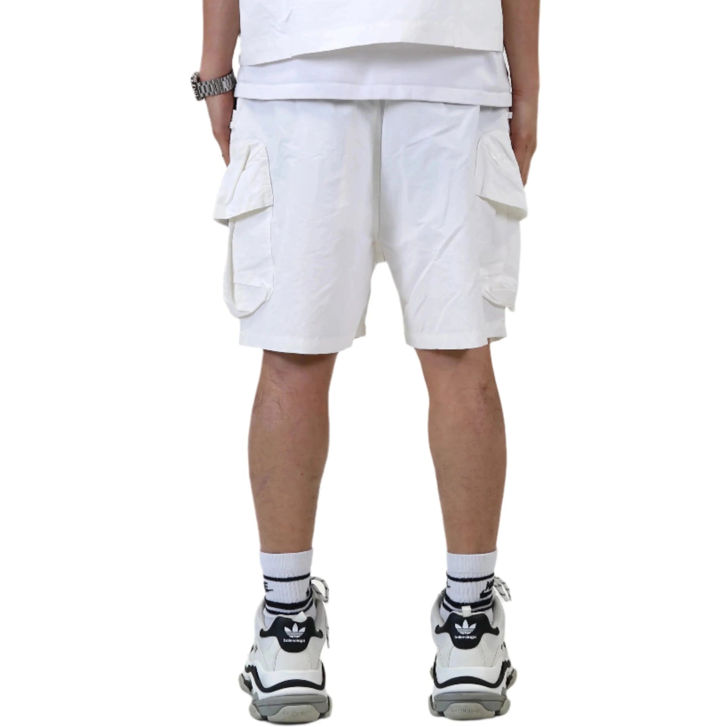 REVOL Fine Twill Wide bottom opening short pants.