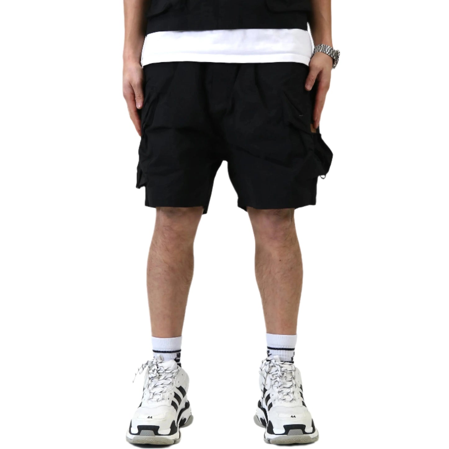 VUSE Fine Twill Wide bottom opening short pants.